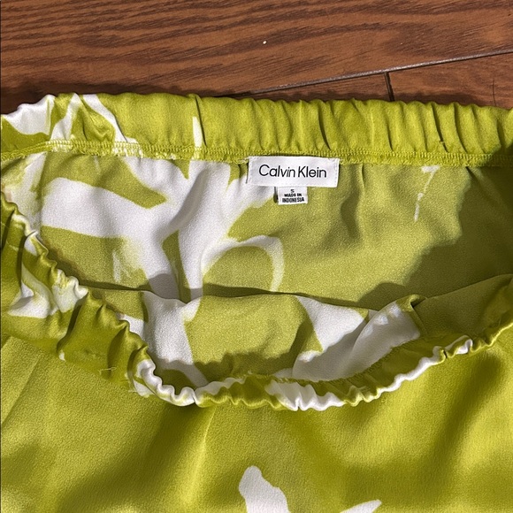 Calvin Klein Lime Green Floral Skirt - Picture 4 of 11